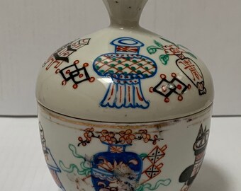 Antique Chinese Porcelain  Famille Verte Deep Tea Bowl And Cover