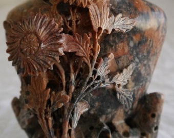 Chinese Vintage High Quality Hand Carved Chinese Soapstone Vase