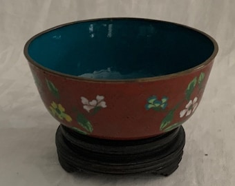 1900s Chinese Antiques Brass & Enamel Cloisonne Red Floral  Bowl with Hand Carved Hardwood Stand