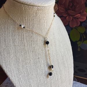 PEARL &  Black Onyx Bead Lariat &quot;Y&quot; Style Vintage Necklace | Freshwater Pearl and Multifaceted Onyx 10K Gold Necklace | French Cable Chain