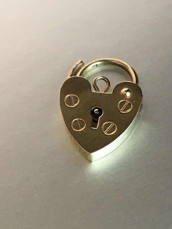 9ct gold Padlock heart charm | Vintage heart locki