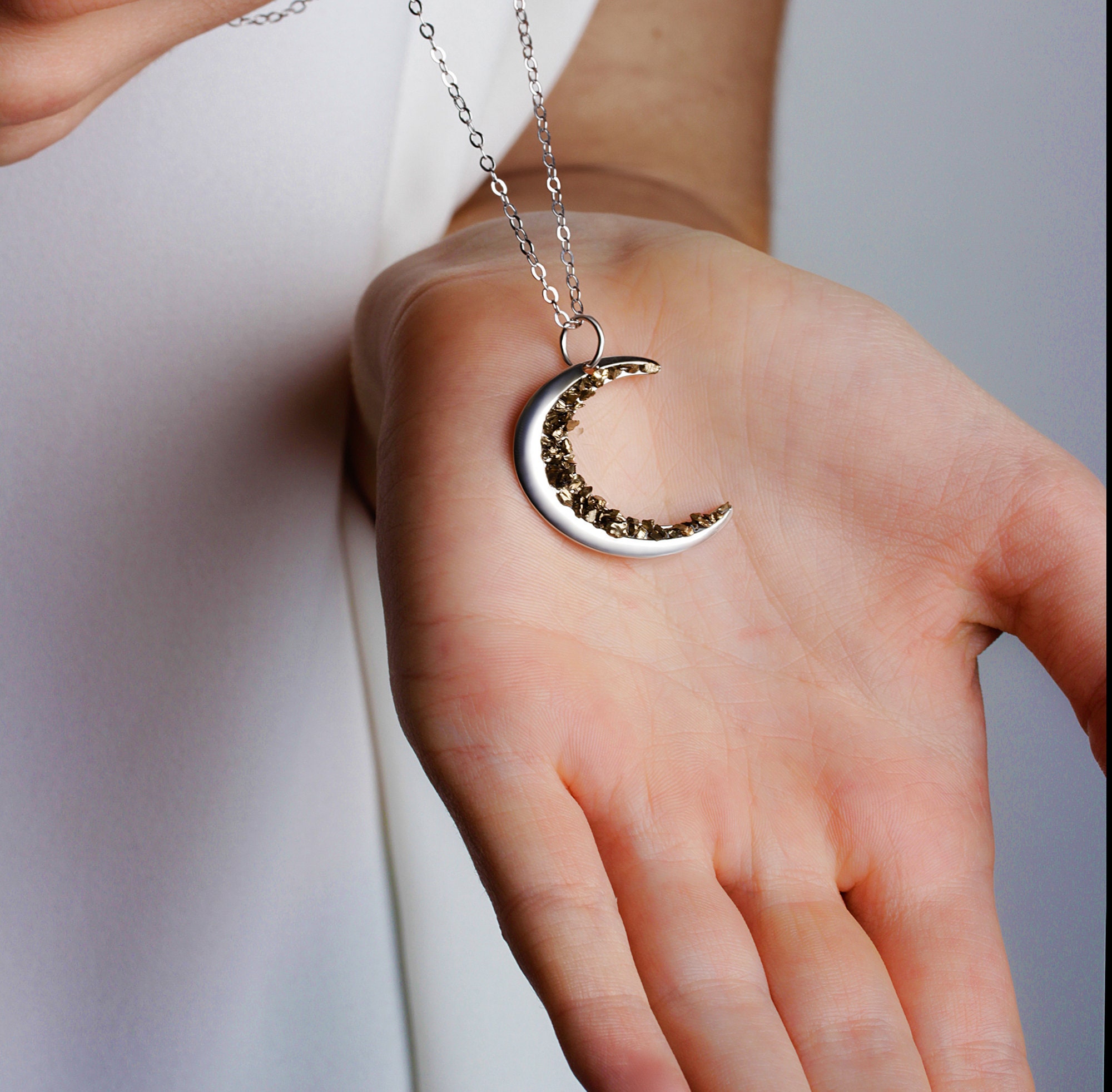 Black crescent moon necklace discount