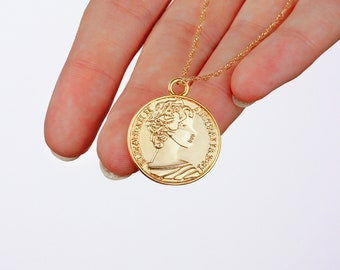 Queen necklace, Medallion necklace, Queen Elizabeth II, Gold Coin necklace, Statement necklace, Coin necklace, Necklaces for women, TK-5