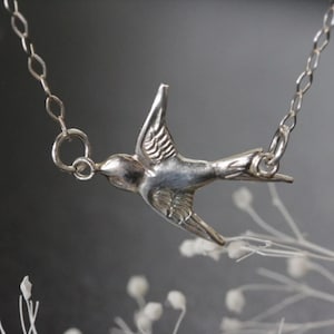 Sparrow Necklace Flying Bird necklace Mothers necklace Mothers day gift Sterling Silver Sparrow charm Gold Mother Bird Necklace Grandma