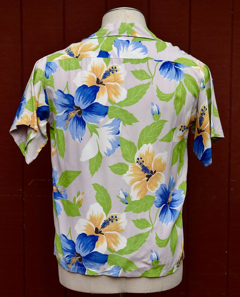 1940s /1950s Cold Rayon Hibiscus Print Hawaiian / Aloha Shirt Holiday Sportswear M image 3