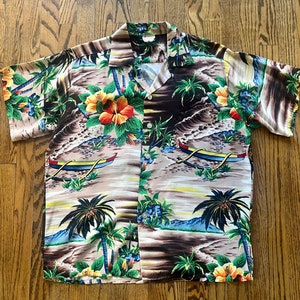 1950s Rayon Scenic Outrigger And Hibiscus Print Hawaiian / Aloha Shirt By Pali Medium image 1