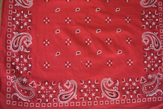 50s/ 60s Red Paisley Print Generic Bandana - image 2