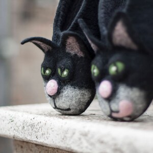 felted black cat slippers MADE to ORDER/ HALLOWEEN handmade house shoes /funny animal slippers felt cat slippers ecofriendly gift idea