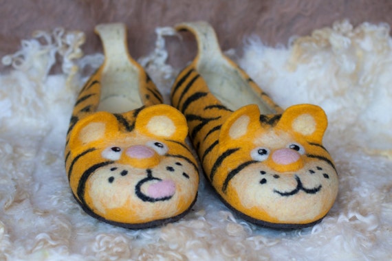 tiger slippers for adults