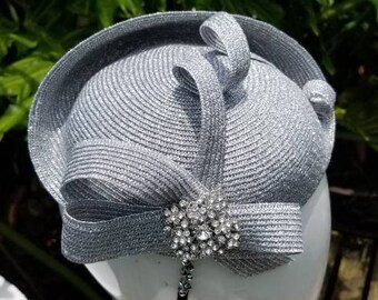 Mini hat fascinator