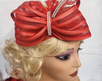 roter Fascinator