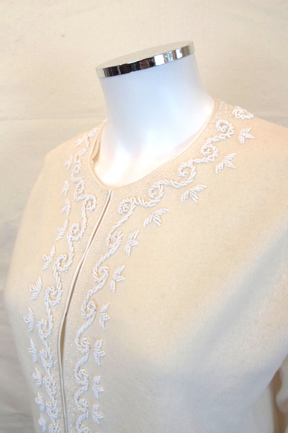 Gorgeous Vintage 50s Sweet Angora Beaded Ivory Ca… - image 6