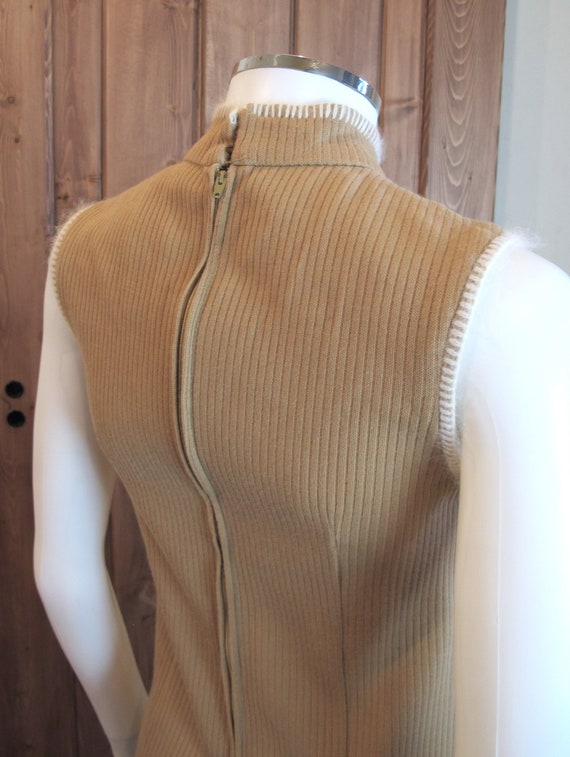 Vintage 60s/70s Beige Tan Ribbed Pencil Dress wit… - image 8