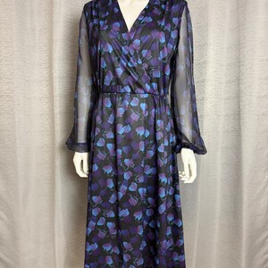 knee length dresses for ladies Shop Lady Carol of New York clothing and handbags at SilkRoll. Trade with  us! main image 1