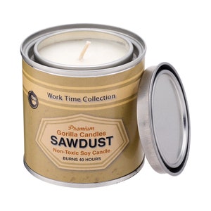 Candela Sawdust Candle Working Man Scents - Profumi per segheria e negozi di bricolage. Pino, betulla, compensato.