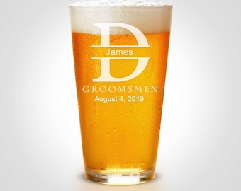 Pint Glass for Groomsman, Personalized Beer Glasses, Groomsmen Gift Glass, Wedding Groomsman Pint Glass