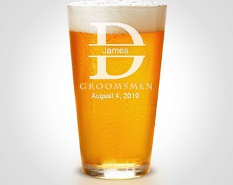 Personalized Pint Glass, Wedding Party Gift, Personalized Beer Glass, Personalized Groomsmen Gift,  Groomsman Beer Glass Present,  Beer Mug