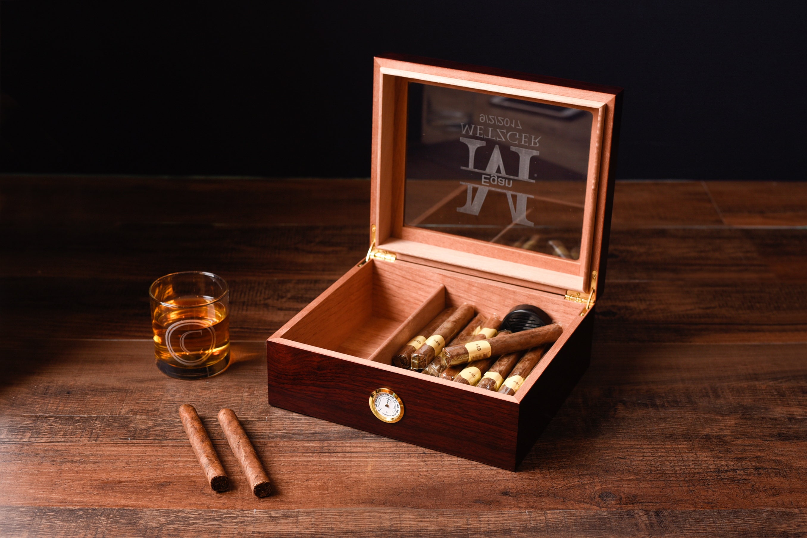 Set umidificatore per sigari personalizzato, portasigari da viaggio, regalo  di anniversario personalizzato per lui, scatola di sigari, accenditora,  regalo di anniversario per uomo -  Italia