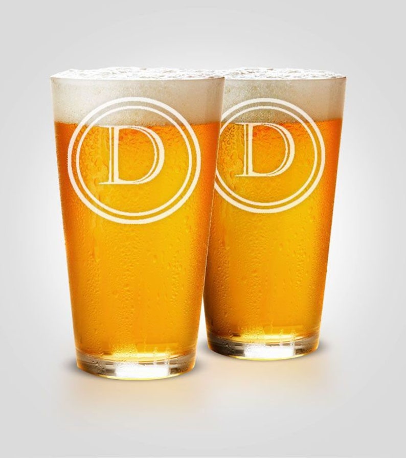 Wedding Party Favor Groomsmen Glasses Beer Glass Personalized Custom Bar Glass Wedding Party Gift Personalized Beer Glass Groomsmen Gift