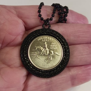 Delaware State Quarter Necklace, United States Coin, Pendant Necklace, Year 1999, # 29