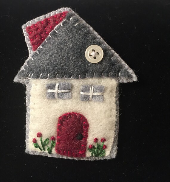White House Pin With Red Door