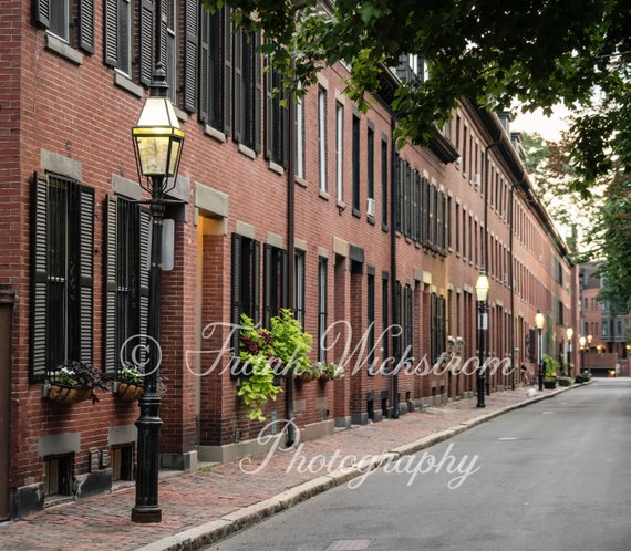 File:The Beacon Monument, Beacon Hill, Boston, Massachusetts.JPG