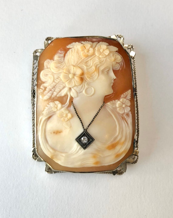 Rare Rectangular Antique Cameo en Habille 14 kt - image 1