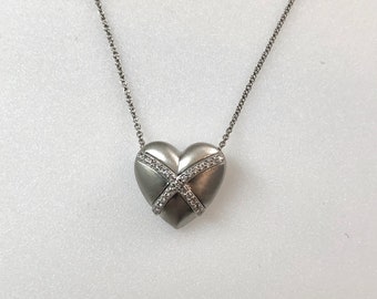 Cross My Heart Pendant - 14 kt Diamond