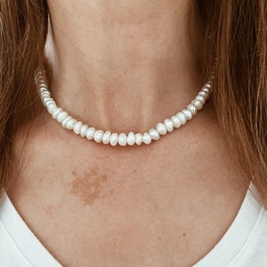 Button Freshwater Pearl Necklace image 1