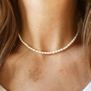 ブレスレット LESS IS MORE 14K Goldfield Baby Rice Pearl Necklace 14k Rice Pearl Necklace – Dandelion Jewelry