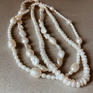 Button Freshwater Pearl Necklace image 8