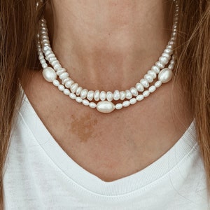 Button Freshwater Pearl Necklace image 2