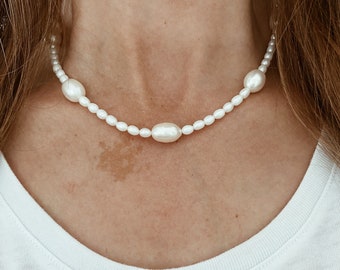 Multi-Sized Pearl Necklace with Rice Pearls and Oval Pearls