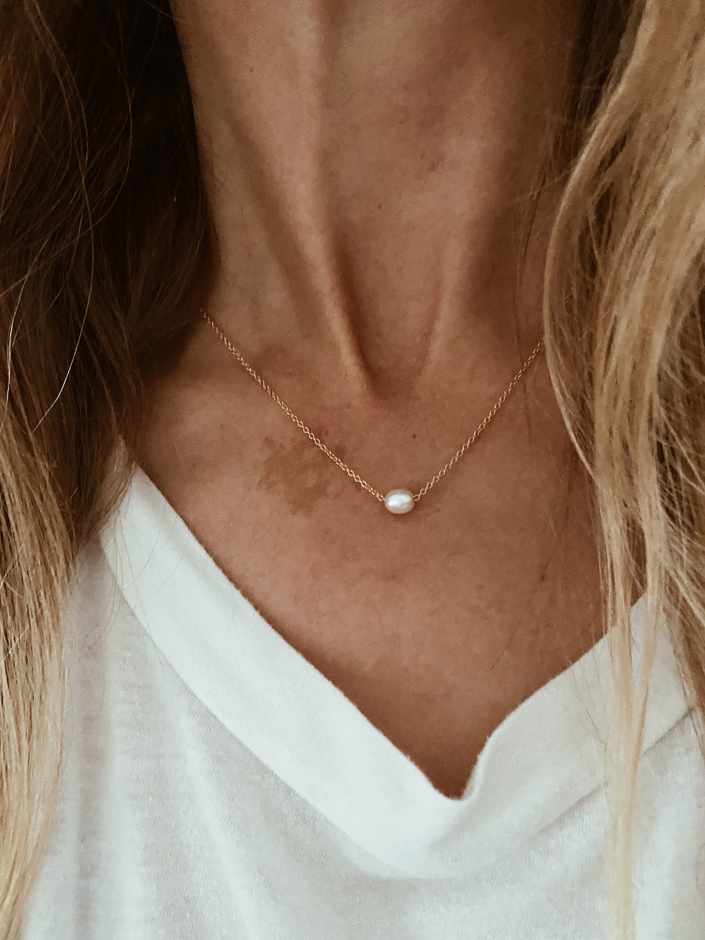 Single Pearl Pendant Necklace / 14k Rose Gold Filled / Ivory White