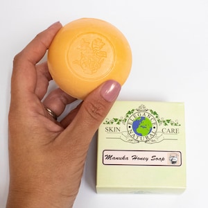 Manuka Honey Triple Milled Soap Bar 100g Natural Nourishing Healing Properties, handmade and packed in the rural British Countryside UK GB