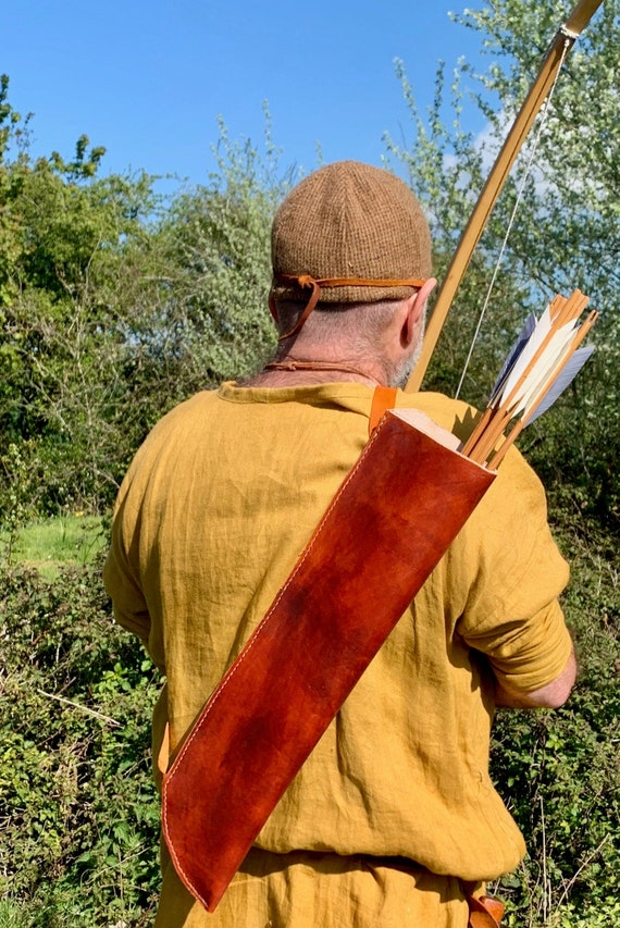 Handgefertigter Pfeilköcher Aus Rindsleder – Back Quiver Für Jagd & Compound, Braun