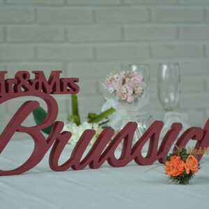 Cartello Mr & Mrs, Mr e Mrs, Mr e Mrs, cognome, Sign per il tavolo del tuo tesoro