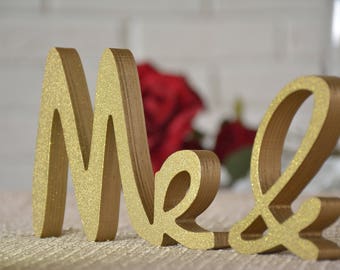 mr and mrs, mr and mrs sign, mr and mrs wall decor, mr and mrs table sign, mr and mrs wedding gift