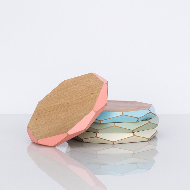Faceted wooden coasters x4 pastels image 2
