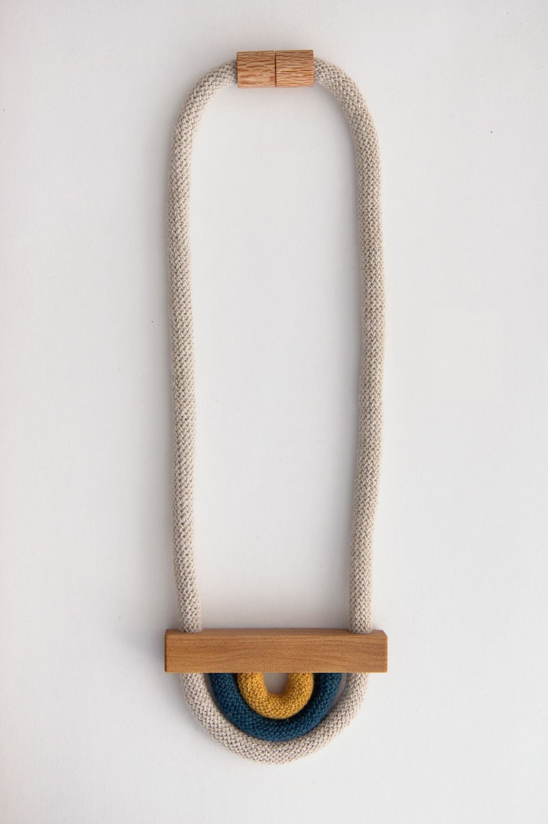 Arch Necklace image 3