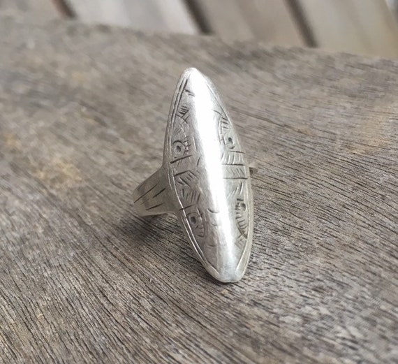 Old Hmong silver ring navette long saddle ring adj