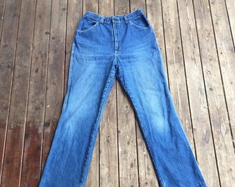 28x30 70s wide leg jeans 28 inch waist 30 inseam 1970s Cheryl Tiegs supermodel high waist jeans high rise blue jeans 100% cotton denim S M