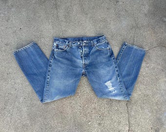 Levi's 501 jeans 30 32 distressed blue denim Levis 501s