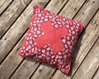 Patchwork pillow quilt 70s 1970s red folk folkloric workwear calico 60s 1960s folk art cottagecore hippie boho handmade quilted traditional