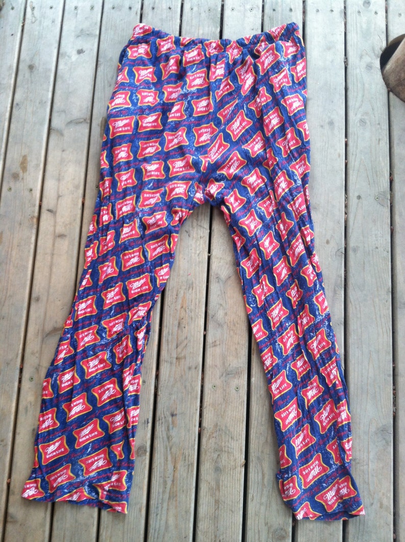 Resultado de imagen de old and trashy lounge wear