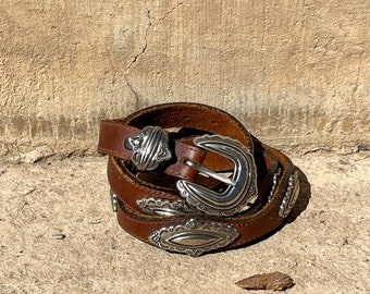 30 32 leather concho belt brown distressed silver M L size medium to large 90s 1990s western studded buckle cowboy vtg true vintage S small