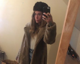 1960s fur beret hat 60s mod beatnik dark brown chocolate rabbit fur real genuine Clover Lane luxe glam rocker rock n roll boho hippie warm