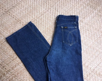 28x34 Wide Leg 70s Lee jeans 28 29 27 inch waist 34 inseam long tall Talon 42 zip zipper high waist 1970s dark blue Ms. Lee 6 7 8 western