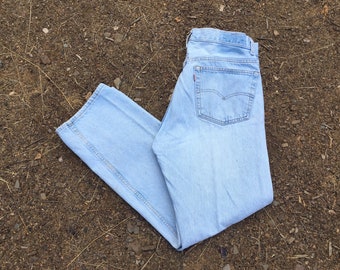 37 Levis 501 jeans USA made 501s 36 38 35 34 baggy tapered M L XL size medium to extra large light wash blue true vtg 80s 90s 1980s 1990s