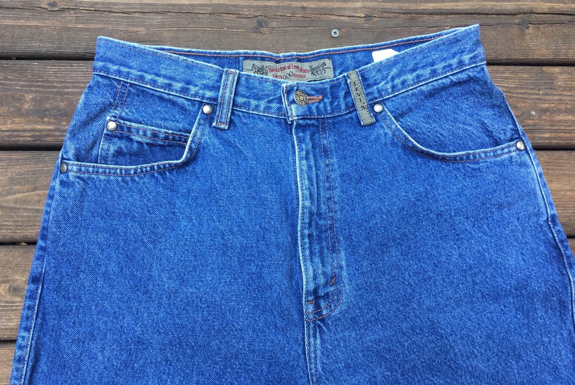 levis mom fit jeans